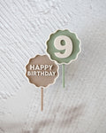 Wavy cake topper