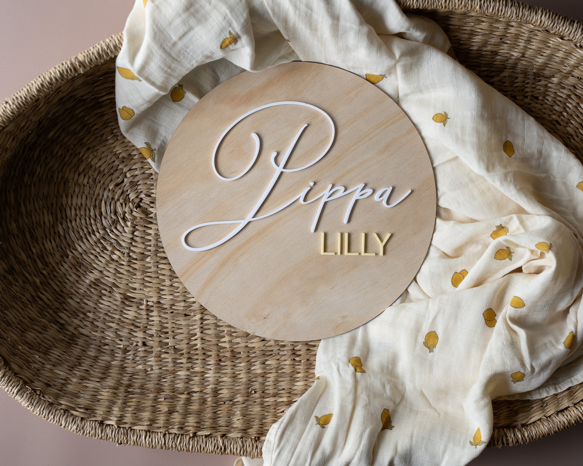 Cursive Round Name sign