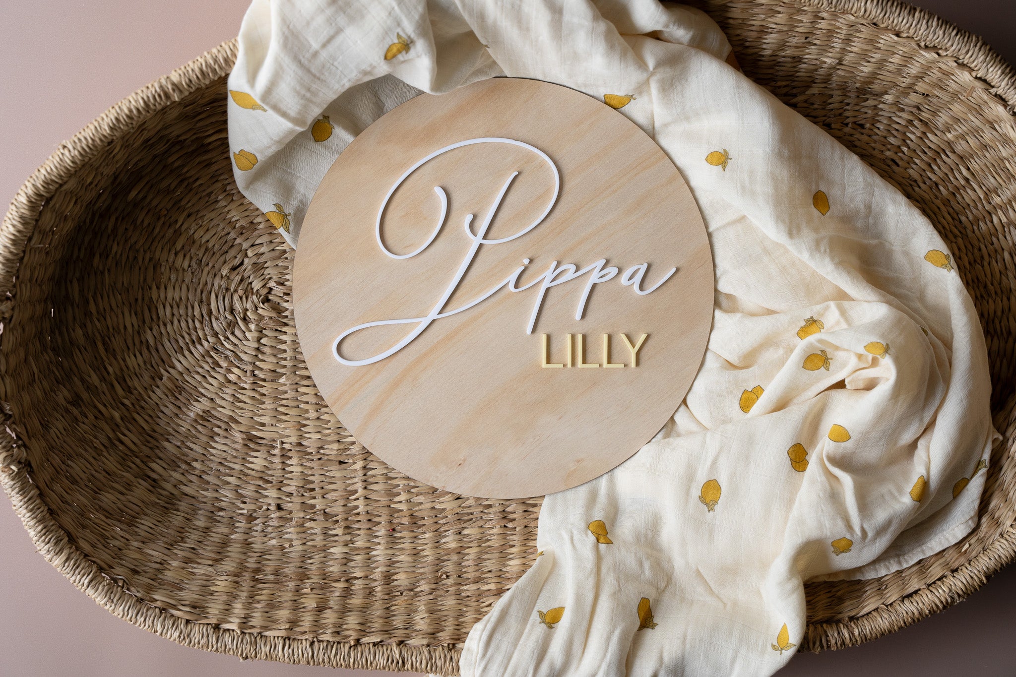 Cursive Round Name sign